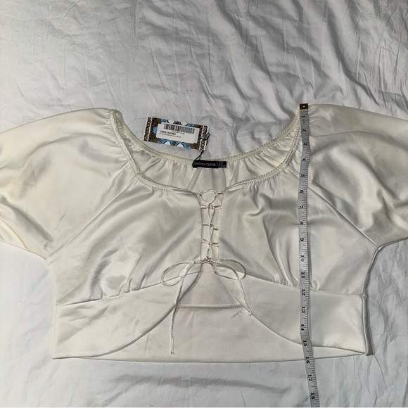 Boohoo Curve | NWT Lace Up Front Detail Crop Top Ivory White Vintage Look - Picture 11 of 13